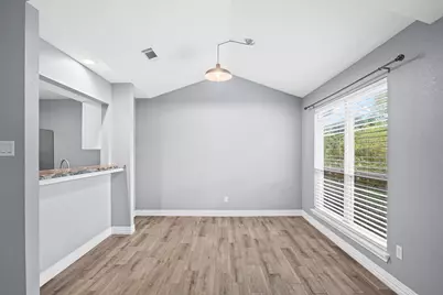 8 Hideaway Drive, Friendswood, TX 77546 - Photo 5