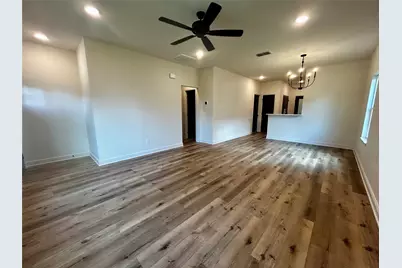 201 E Fleming, Longview, TX 75604 - Photo 3