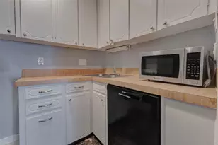 3400 Timmons Ln, Houston, TX 77027 - Photo 9