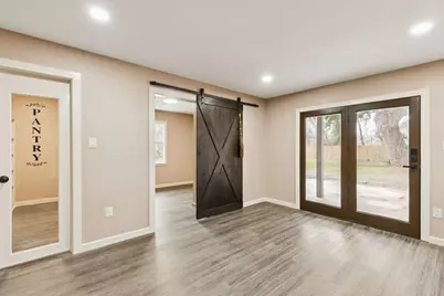 185 Hunters Lane, Sweeny, TX 77480 - Photo 5