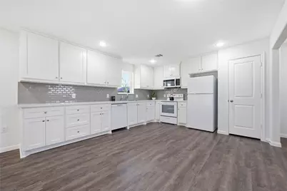 6623 County Road 4, Damon, TX 77430 - Photo 11