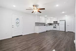 6623 County Rd 4, Damon, TX 77430 - Photo 13