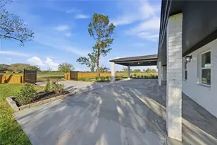 6623 County Rd 4, Damon, TX 77430 - Photo 33