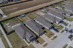 10507 Vinca Minor Ln, Houston, TX 77016 - Photo 37