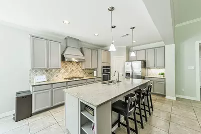 170 Hearthshire Circle, The Woodlands, TX 77354 - Photo 9