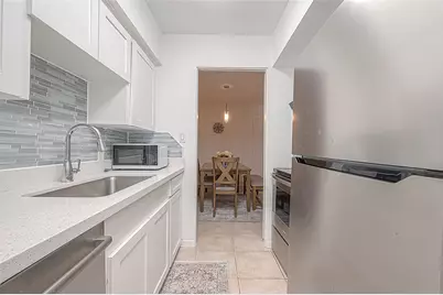 2201 Fountain View Drive #9, Houston, TX 77057 - Photo 19