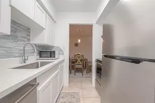 2201 Fountain View Dr, Houston, TX 77057 - Photo 19