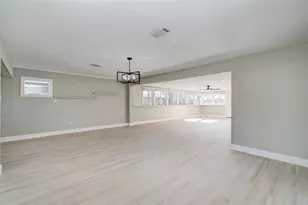 7918 Bayside Dr, Beach City, TX 77523 - Photo 11