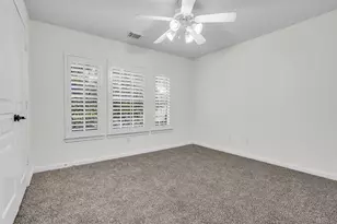79 W Shale Creek Cir, The Woodlands, TX 77382 - Photo 33