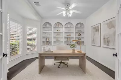 79 W Shale Creek Circle, The Woodlands, TX 77382 - Photo 11