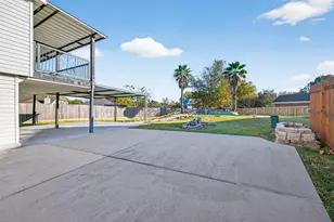 805 Lake View Dr, Montgomery, TX 77356 - Photo 35