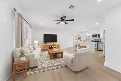 2302 Hewitt Drive, Houston, TX 77018 - Photo 1