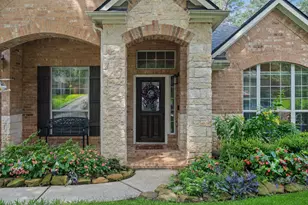 2504 N Yorkchase Ln, Conroe, TX 77304 - Photo 3