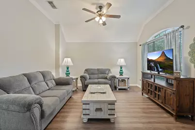 2504 N Yorkchase Lane, Conroe, TX 77304 - Photo 9