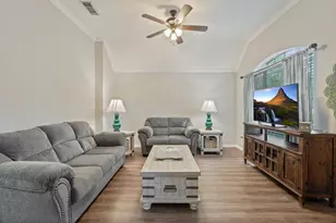 2504 N Yorkchase Ln, Conroe, TX 77304 - Photo 9