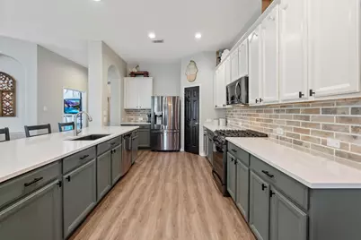 2504 N Yorkchase Lane, Conroe, TX 77304 - Photo 17