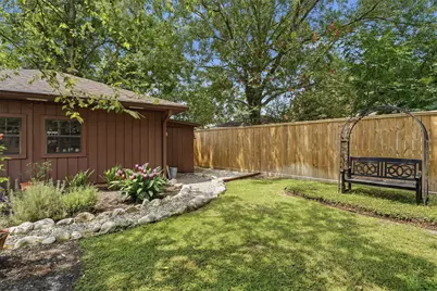18319 Hereford Lane, Houston, TX 77058 - Photo 37