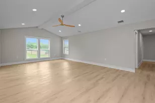 601 N 4th St, Crockett, TX 75835 - Photo 5