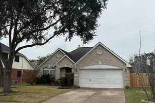 207 Cedar Lake Dr, League City, TX 77573 - Photo 1