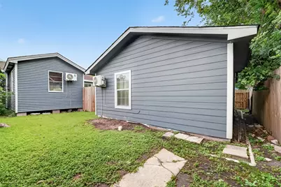6715 Victoria Street #B, Houston, TX 77020 - Photo 7