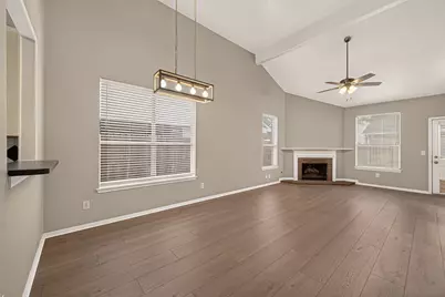 2907 Eagle Point Trail Drive, Katy, TX 77449 - Photo 3
