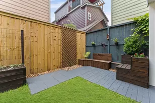 1115 Saulnier St, Houston, TX 77019 - Photo 13