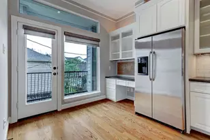 1013 Crocker St, Houston, TX 77019 - Photo 9