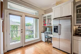 1013 Crocker St, Houston, TX 77019 - Photo 9