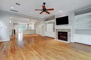 1013 Crocker St, Houston, TX 77019 - Photo 3