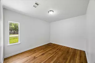 1006 Valerie Ave, Pasadena, TX 77502 - Photo 7