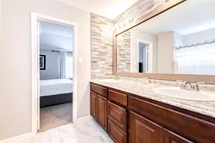 2202 Falling Oaks Rd, Houston, TX 77038 - Photo 25