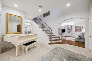 5043 Tangle Ln, Houston, TX 77056 - Photo 3