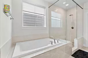 2808 Grand Fountains Dr, Houston, TX 77054 - Photo 25