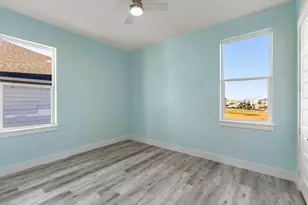 9417 Vista Bella, Galveston, TX 77554 - Photo 35
