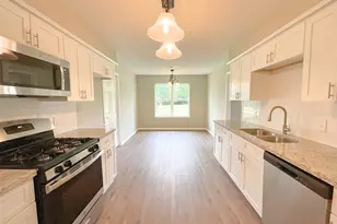 522 Irene Dr, Highlands, TX 77562 - Photo 11