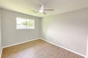 522 Irene Dr, Highlands, TX 77562 - Photo 23