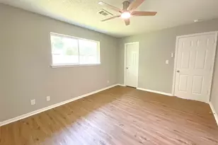 522 Irene Dr, Highlands, TX 77562 - Photo 15
