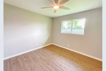 522 Irene Drive, Highlands, TX 77562 - Photo 21