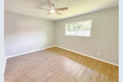 522 Irene Drive, Highlands, TX 77562 - Photo 17