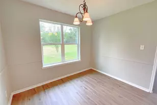 522 Irene Dr, Highlands, TX 77562 - Photo 13