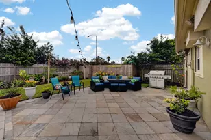 70 Colony Park Cir, Galveston, TX 77551 - Photo 41