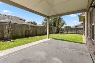 13402 Indigo Sands Dr, Pearland, TX 77584 - Photo 5
