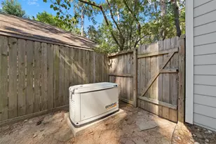 218 E Rainbow Ridge Cir, The Woodlands, TX 77381 - Photo 27