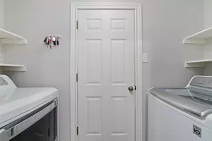 218 E Rainbow Ridge Cir, The Woodlands, TX 77381 - Photo 15