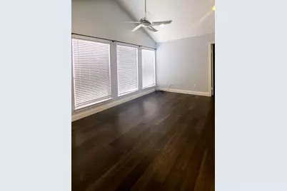7447 Cambridge #8, Houston, TX 77054 - Photo 9