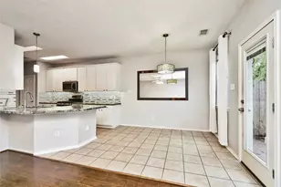 62 E Stedhill Loop, Conroe, TX 77384 - Photo 5