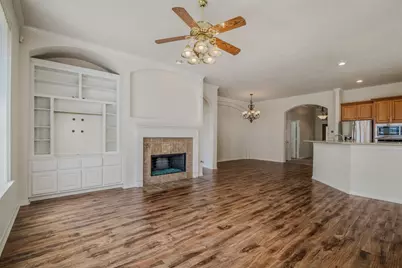 34 Sovereign Way, Conroe, TX 77384 - Photo 9