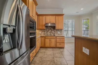 34 Sovereign Way, Conroe, TX 77384 - Photo 11