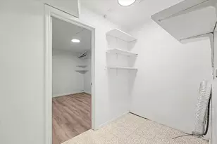 8334 Country View Dr, Houston, TX 77040 - Photo 9