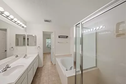 222 Blushwood Place, The Woodlands, TX 77382 - Photo 11